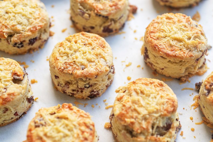Hem and Cheddar cheese scones.