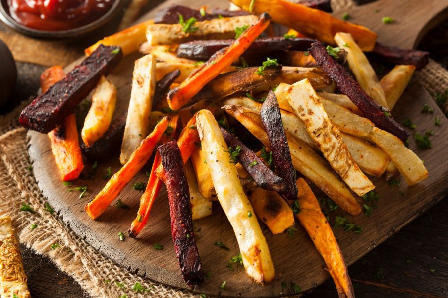Oven vegetable fries with carrots, potatoes and beets.